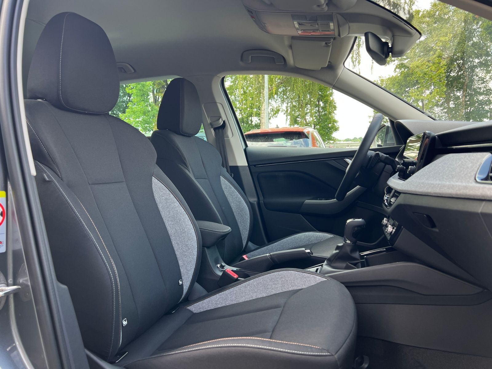 Fahrzeugabbildung SKODA Kamiq Selection 1.0 TSI DSG *ACC, LED, Kamera, S