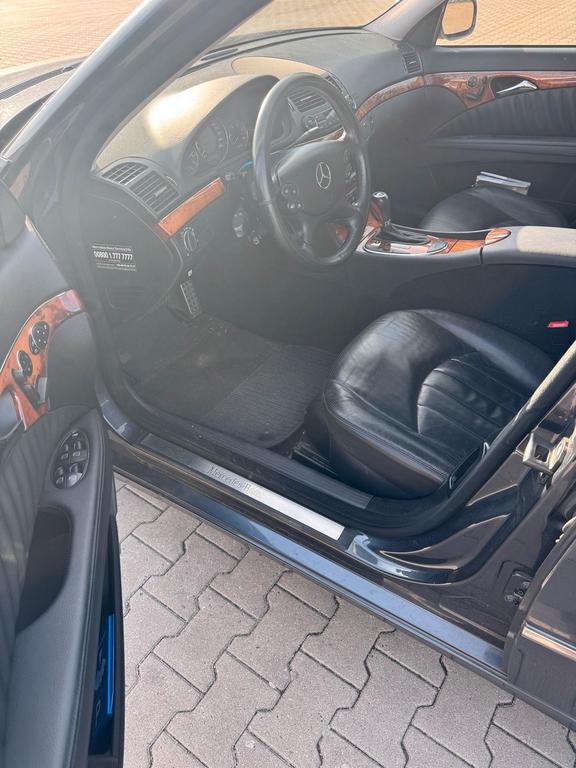 Mercedes-Benz E 320