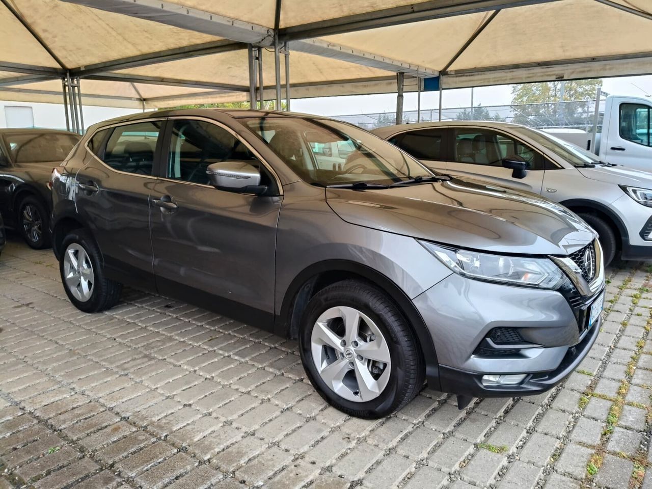 Nissan Qashqai 1.3 DIG-T 160 CV DCT Business imagem 3