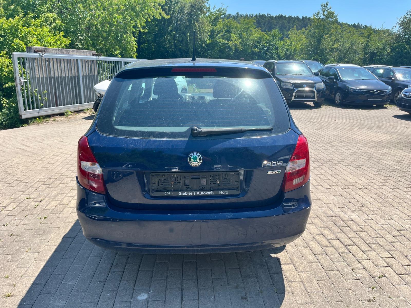 Skoda Fabia 2012 — photo 5