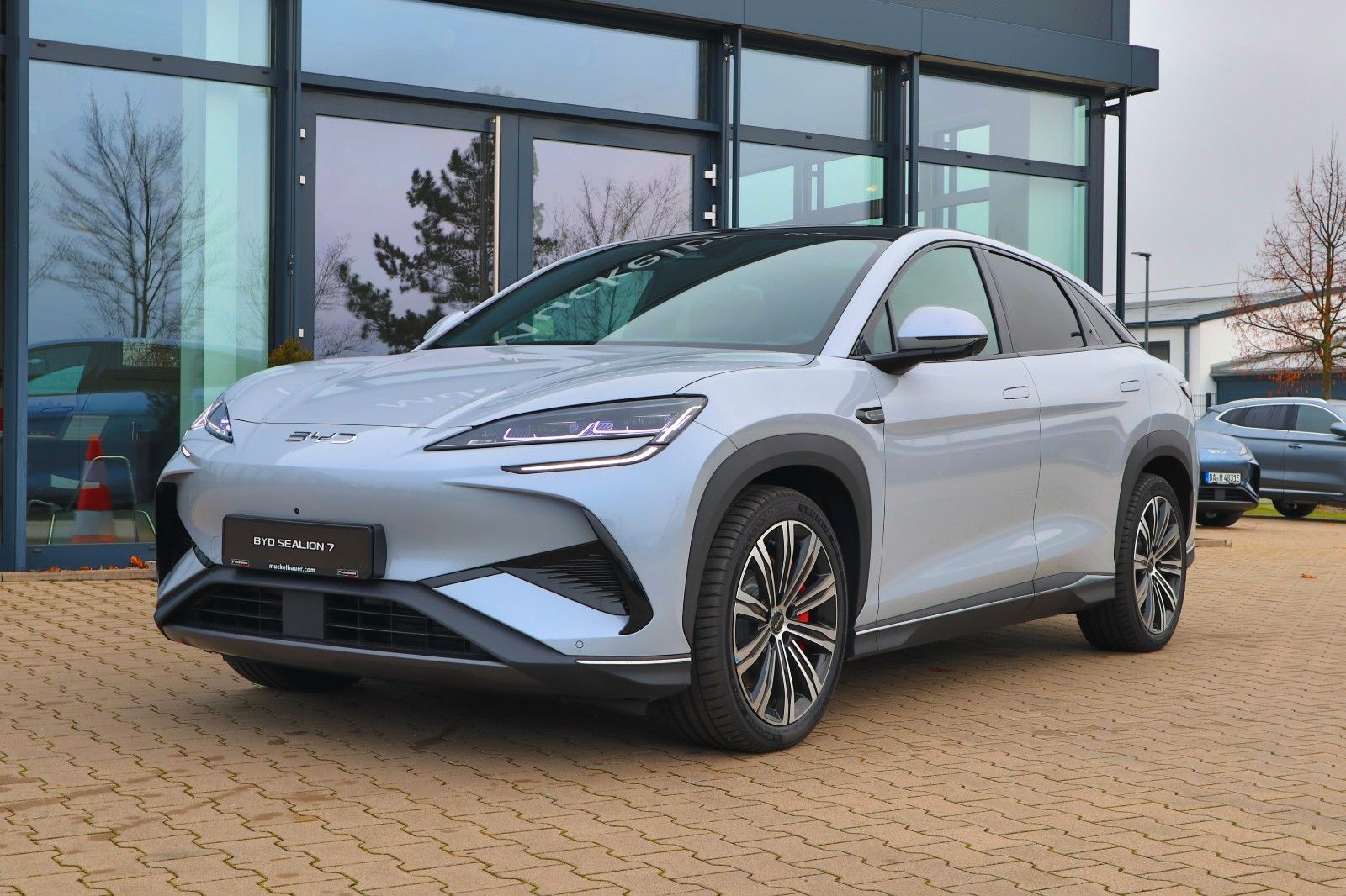 BYD SEALION 7