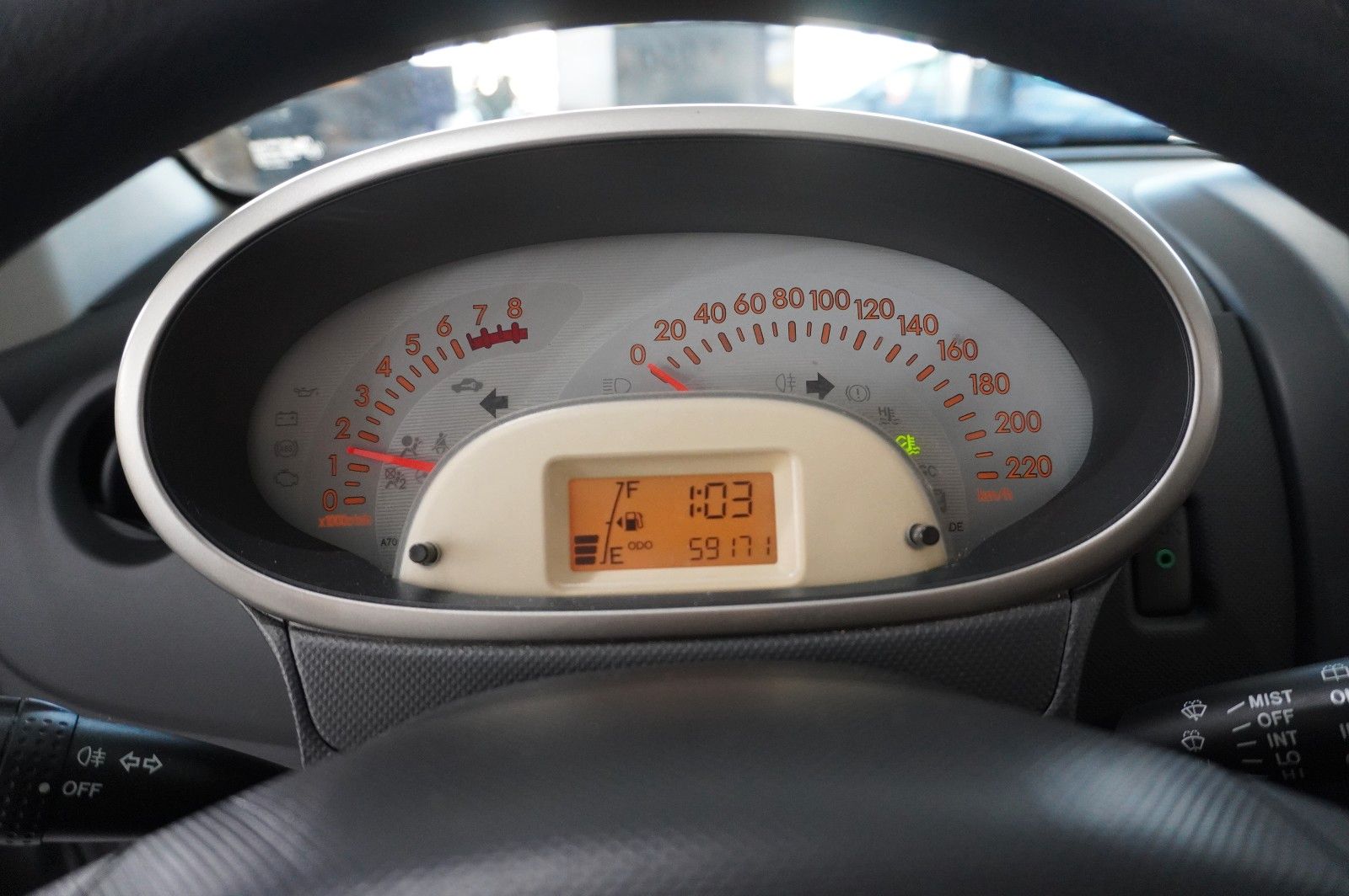 Fahrzeugabbildung Daihatsu Sirion 1.0 5-TÜR KLIMA/CD/AUX/8-FACH/TÜV