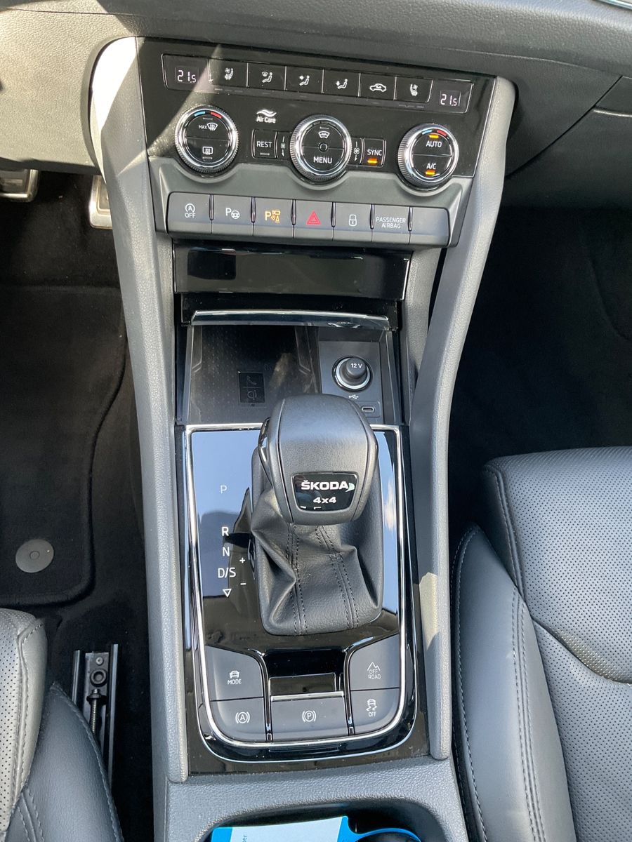 Fahrzeugabbildung SKODA Kodiaq 2.0 TDI DSG 4x4 L&K,AHK,360°Kamera