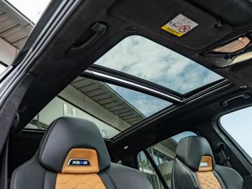 صورة 10 لـ 2022 BMW X5 M