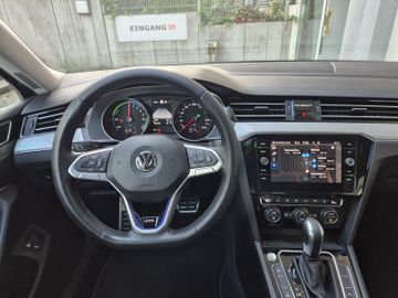 Volkswagen Passat - 10