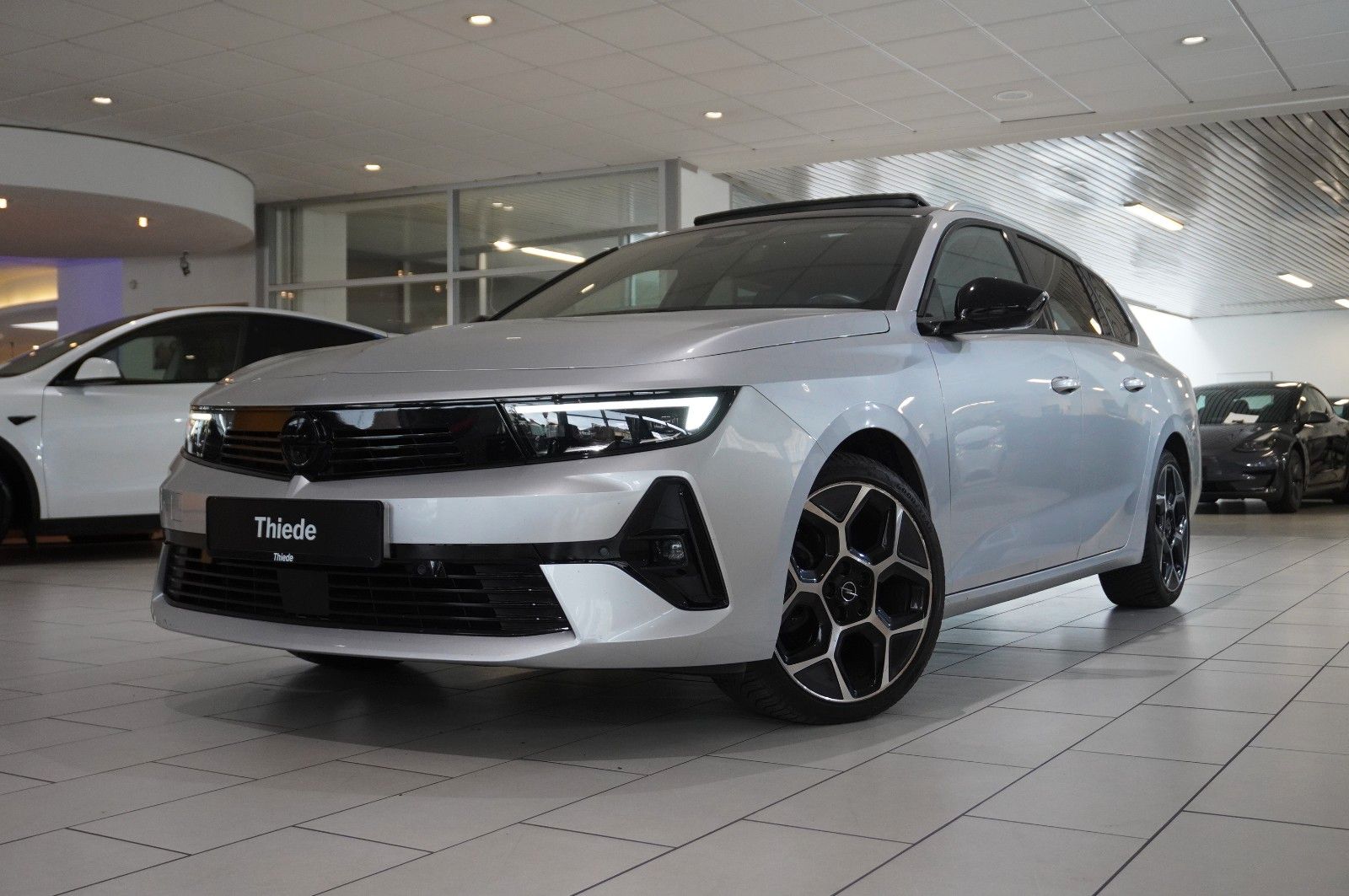 Fahrzeugabbildung Opel Astra L ST 1.5D ULTIMATE NAVI/LED/360°/PANO./DAB