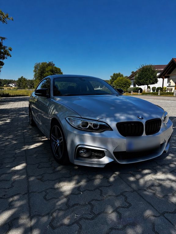 Image of BMW 218