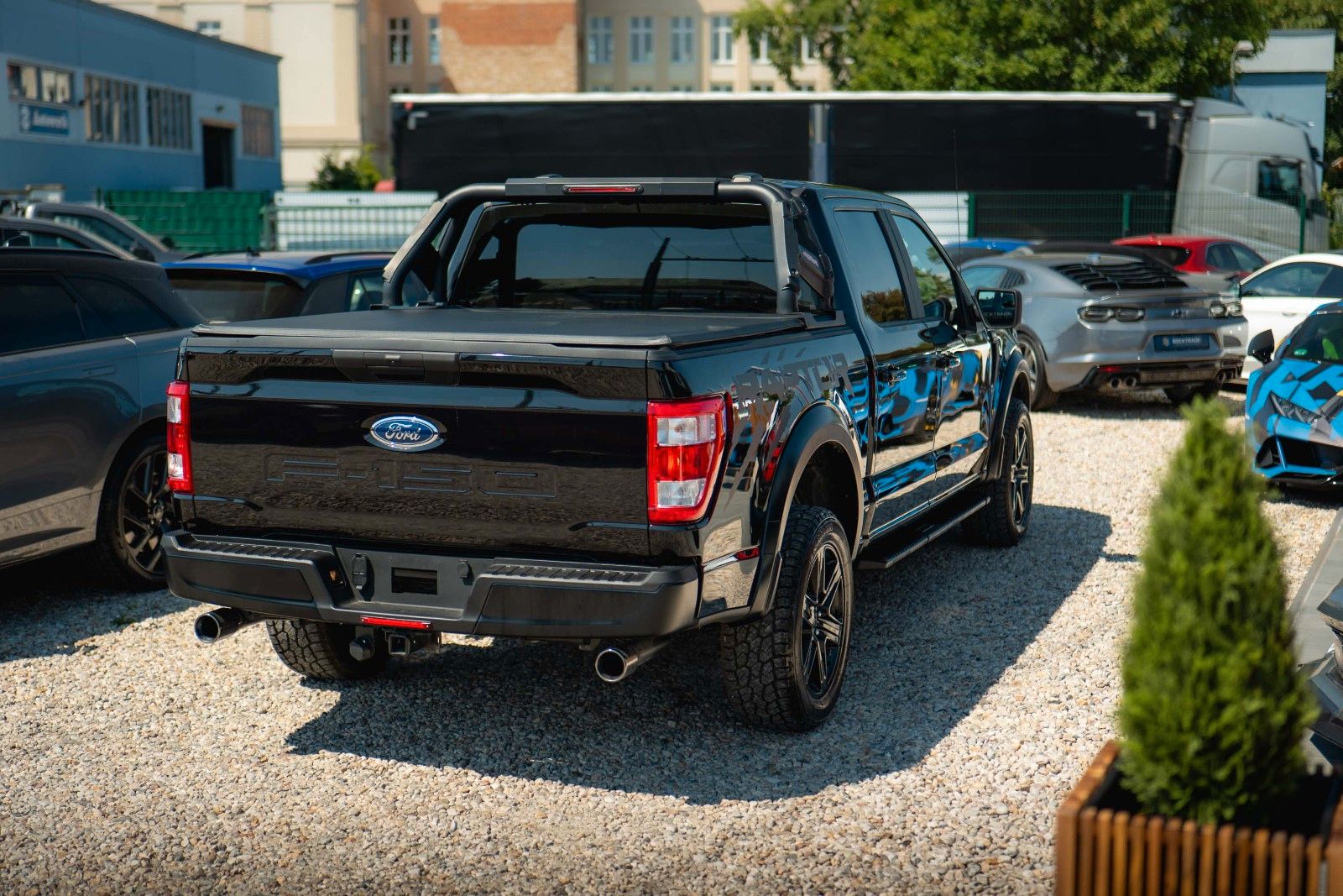 Fahrzeugabbildung Ford F150 5.0L V8 4x4 Offroad SuperCrew RAPTOR 19%