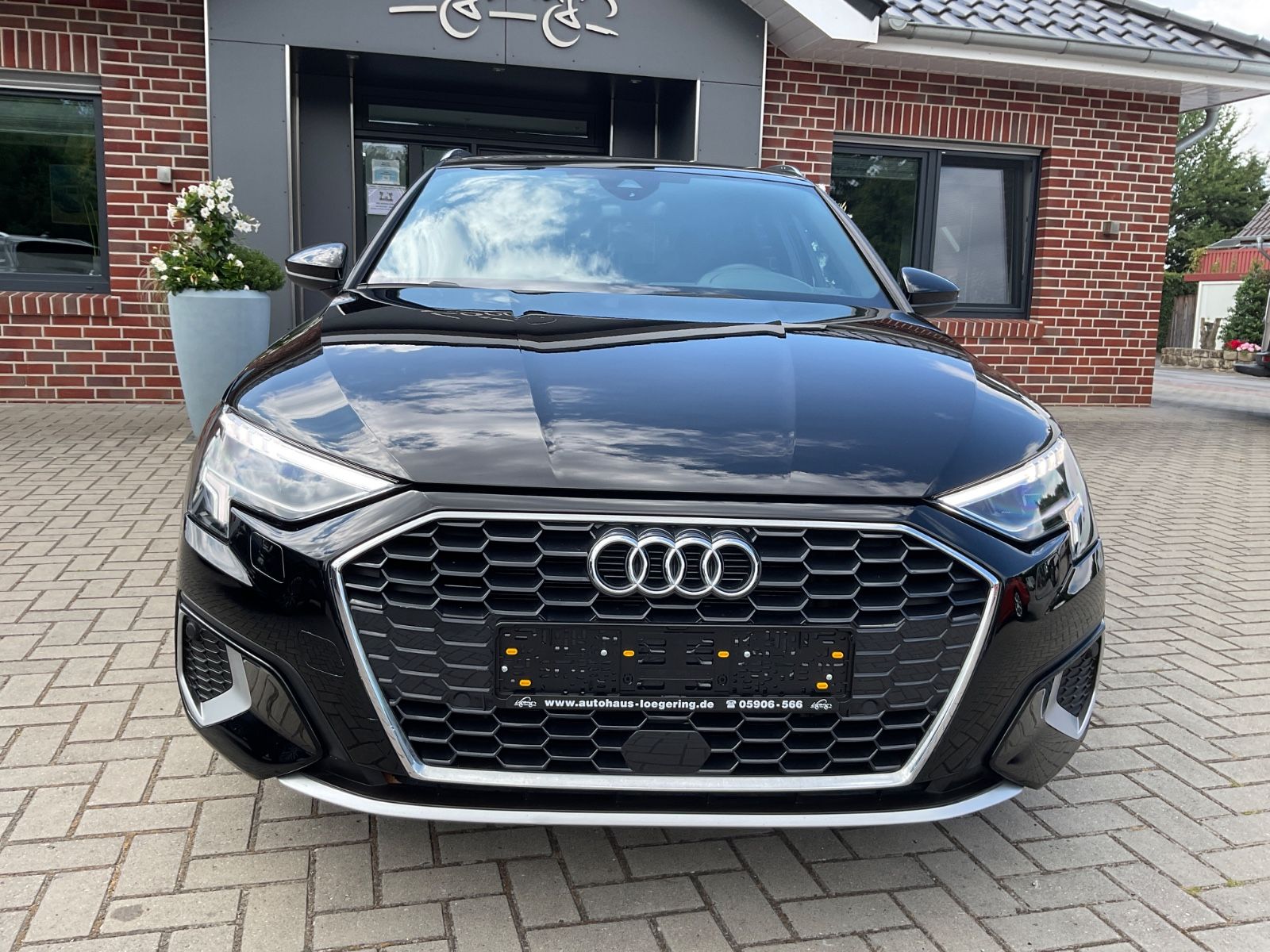 Fahrzeugabbildung Audi A3 35 TFSI S tronic Sportback,Virtual,Navi,LED