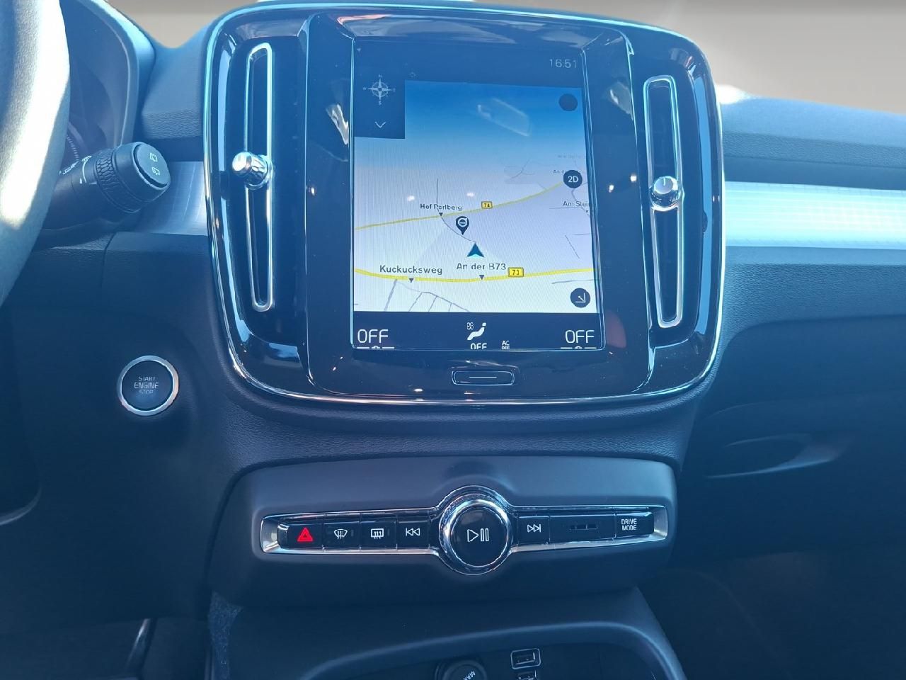 Fahrzeugabbildung Volvo XC40 T4 Plug-In Hybrid Inscription Expression