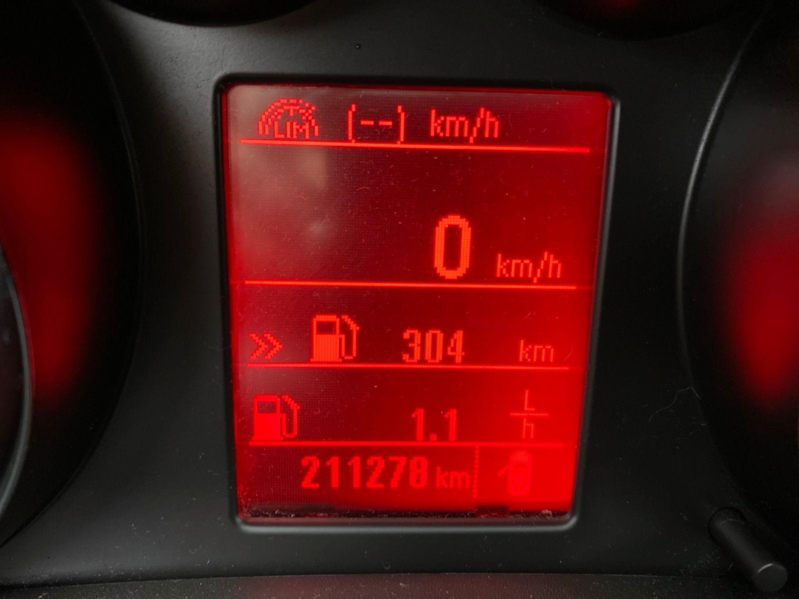Opel Astra 2013 — photo 10