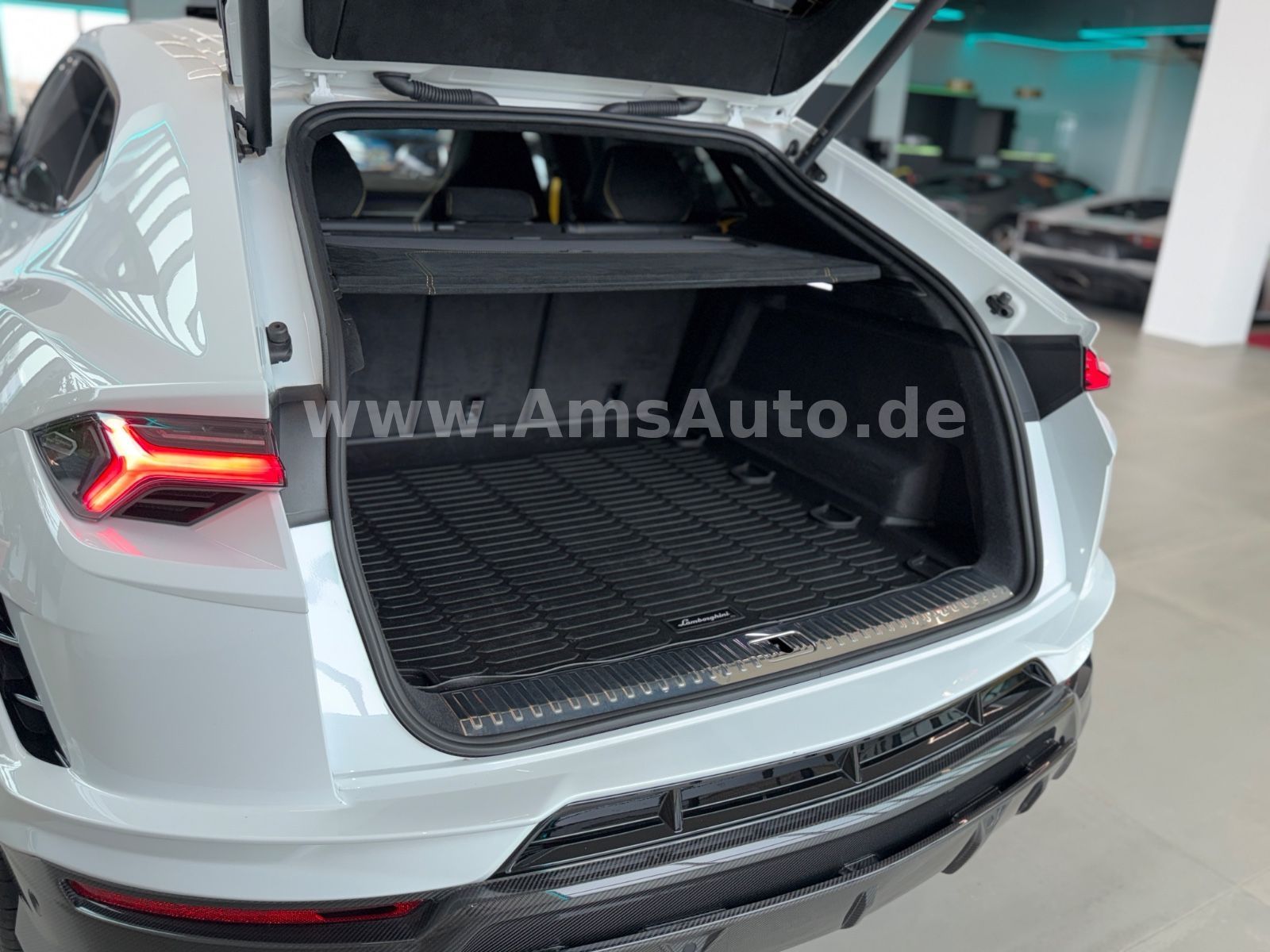 Urus 4.0 V8 Performante Full Carbon Full PPF