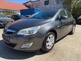 Opel Astra J Lim. 1.3 CDTI Edition*EURO-5*