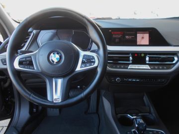 BMW 118 - 6