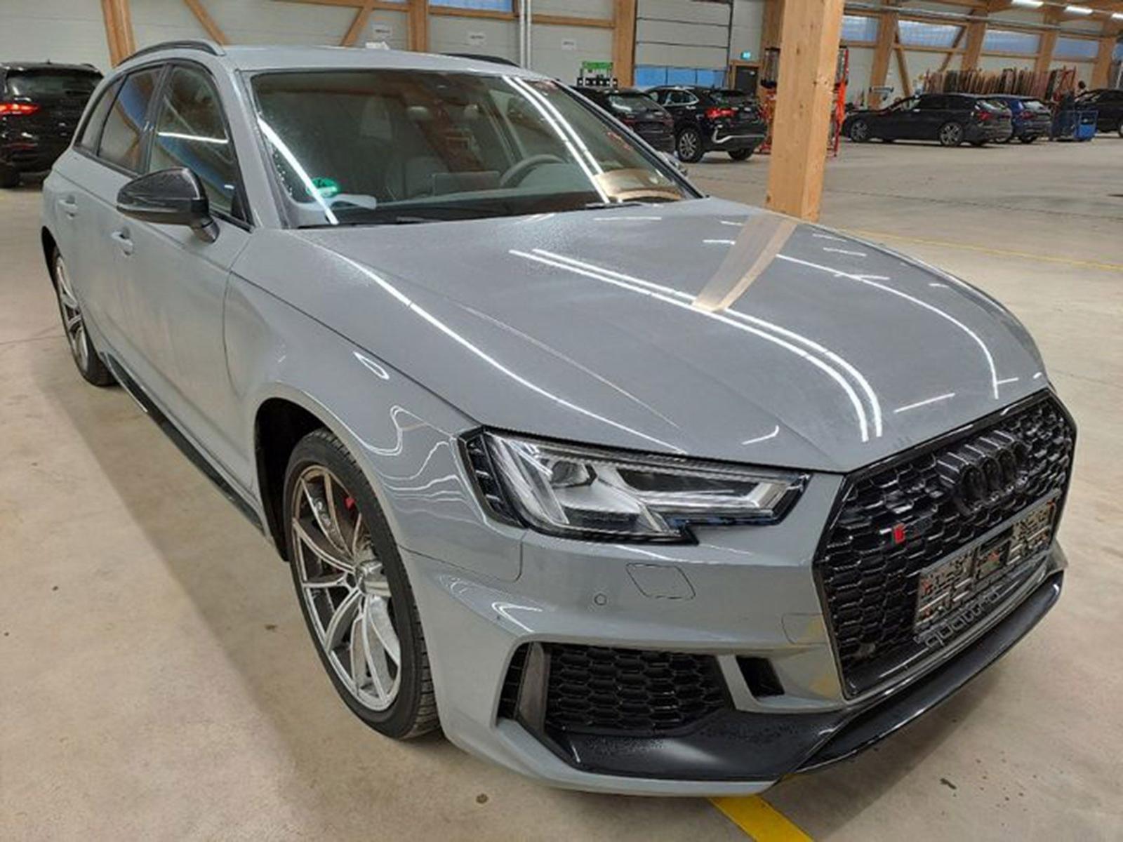 Audi RS4 Avant quattro 2.9 V6 TFSI AHK SITZHZ LED