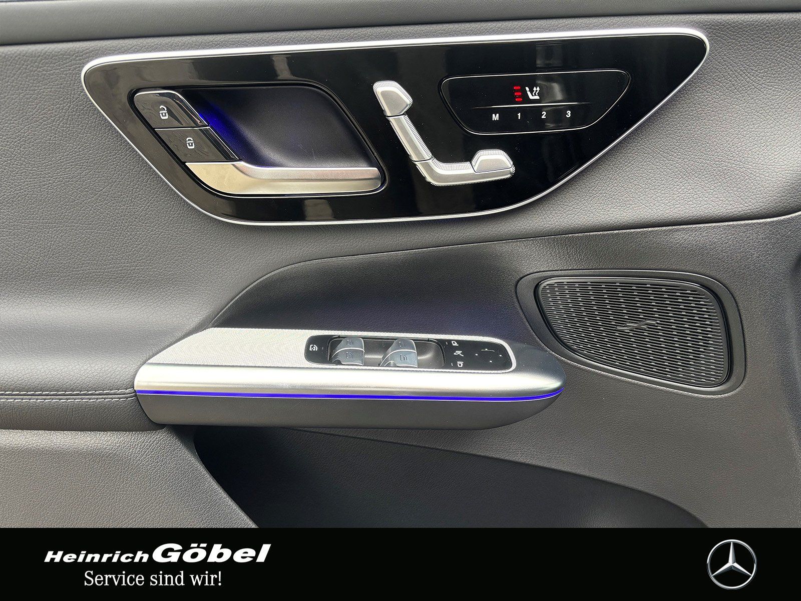 Fahrzeugabbildung Mercedes-Benz GLC 220 d 4M Coupé AMG*AHK*PANO*MEMORY*DIST*360°