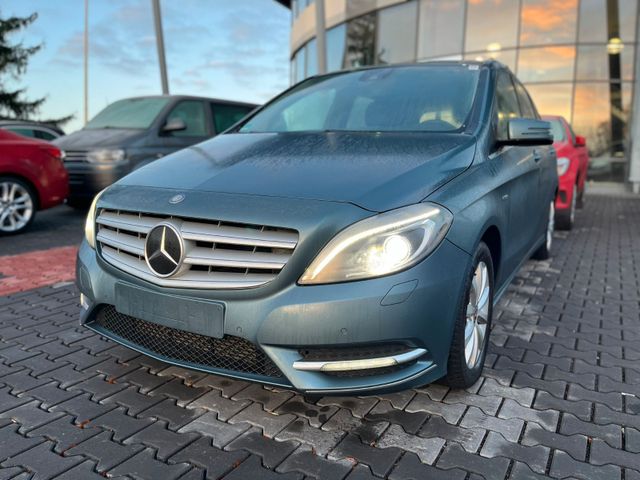 Mercedes-Benz B 200 Navi. RFK. Bi-Xenon. LKA