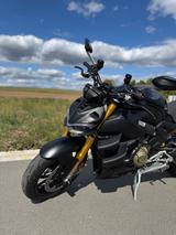 Ducati Streetfighter V4 S Dark Stealth Edition - Offers