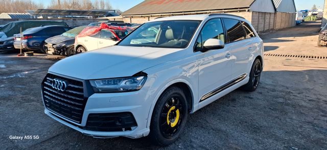 Audi Q7 50 Tdi quattro diesel+HEV 210kw A8