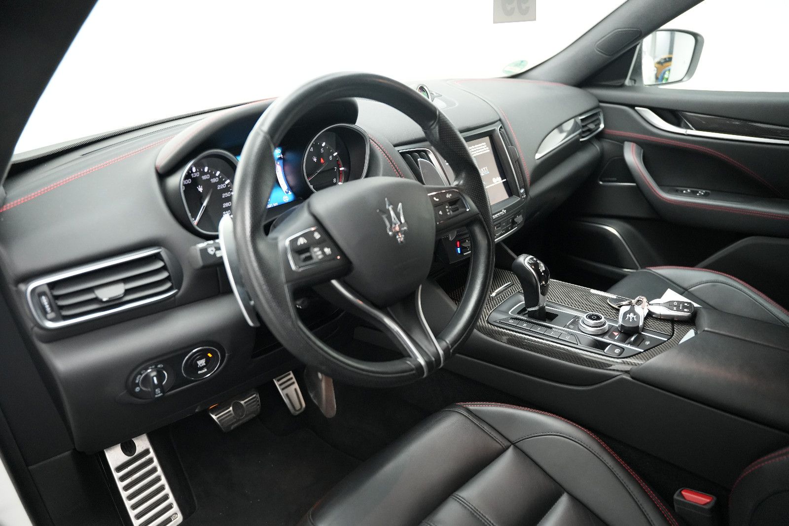 Fahrzeugabbildung Maserati Levante S/CARBON/HARMAN-KARDON/KAMERA/BRD