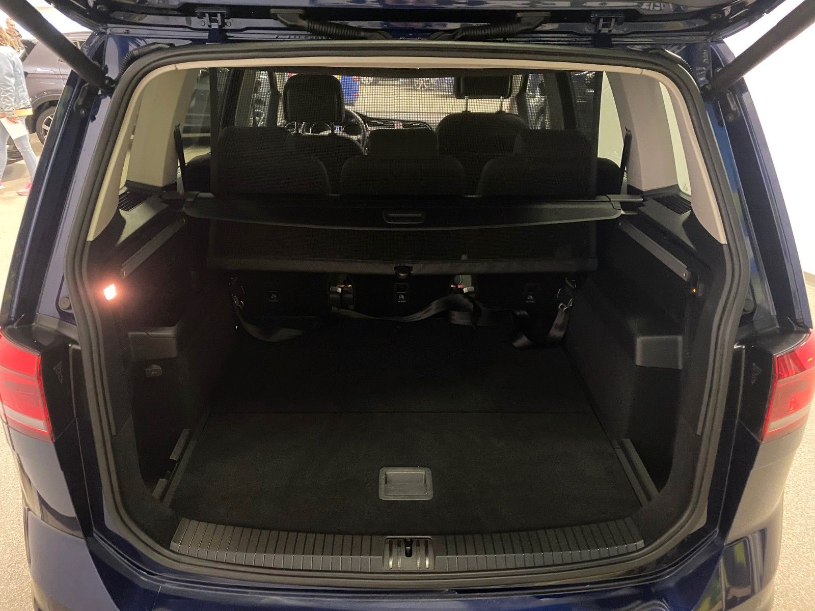 Fahrzeugabbildung Volkswagen Touran 1.5 TSI JOIN+NAVI+AHK schwenk+KAMERA+ACC+