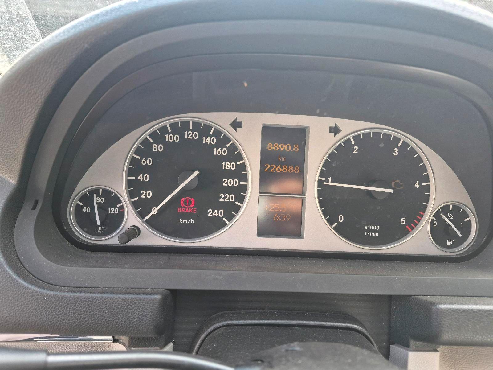 Mercedes-Benz B180 2006 — photo 9