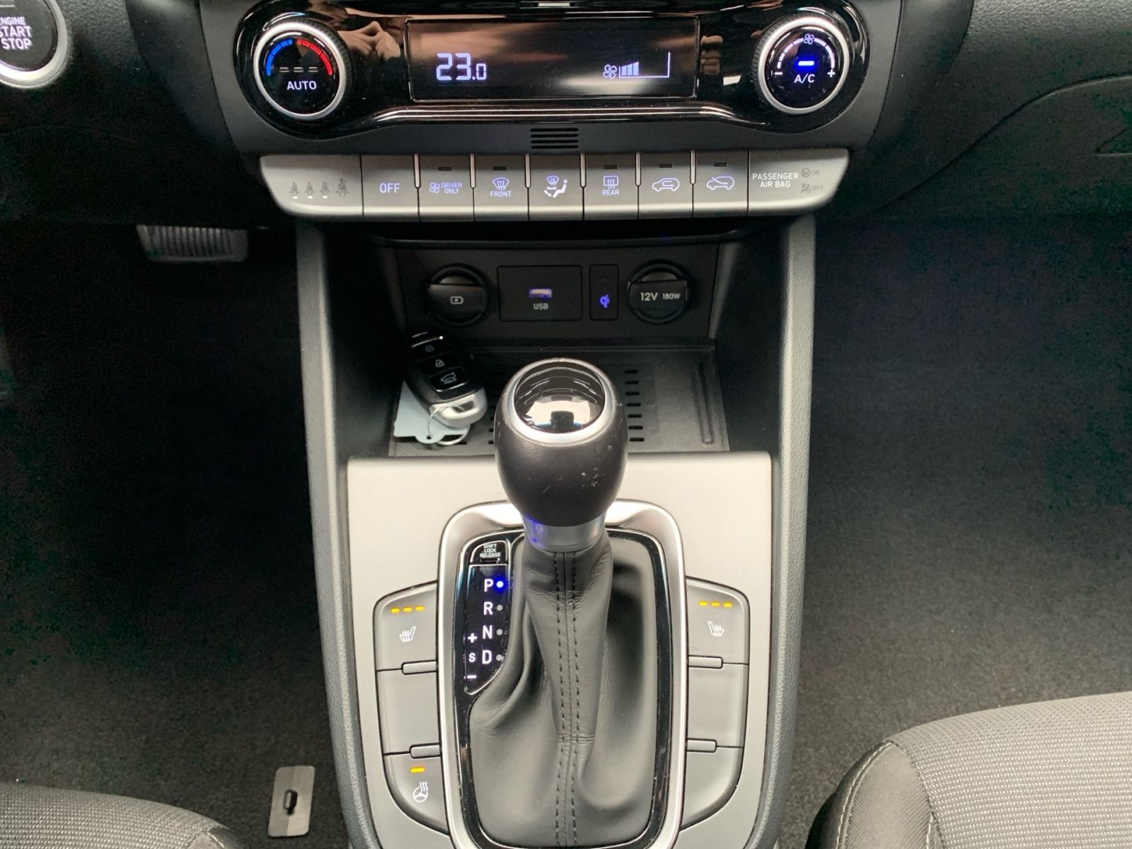 Fahrzeugabbildung Hyundai KONA 1.6 GDI Trend Hybrid Allwetter