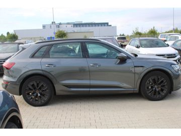 Audi Q8 e-tron - 7