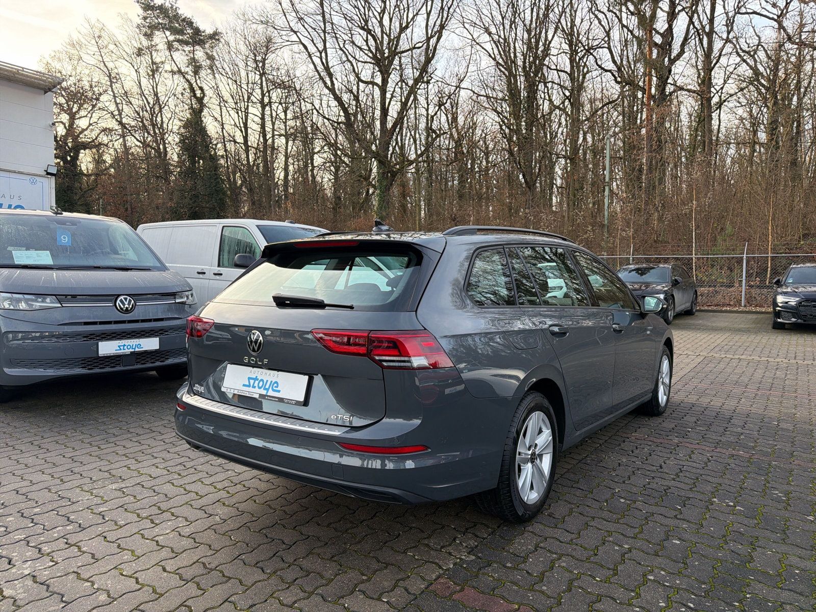 Golf  Variant Life eTSi DSG Navi AZV LED