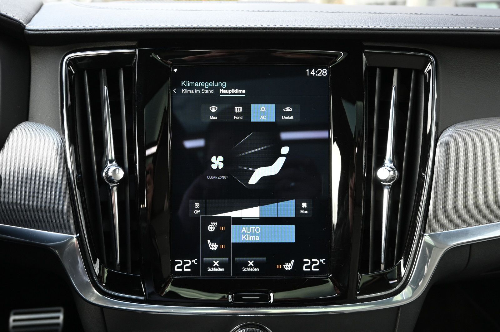 Fahrzeugabbildung Volvo V90 T8 AWD Rech R-DESIGN °ACC°AHK°FOUR-C°360°HUD