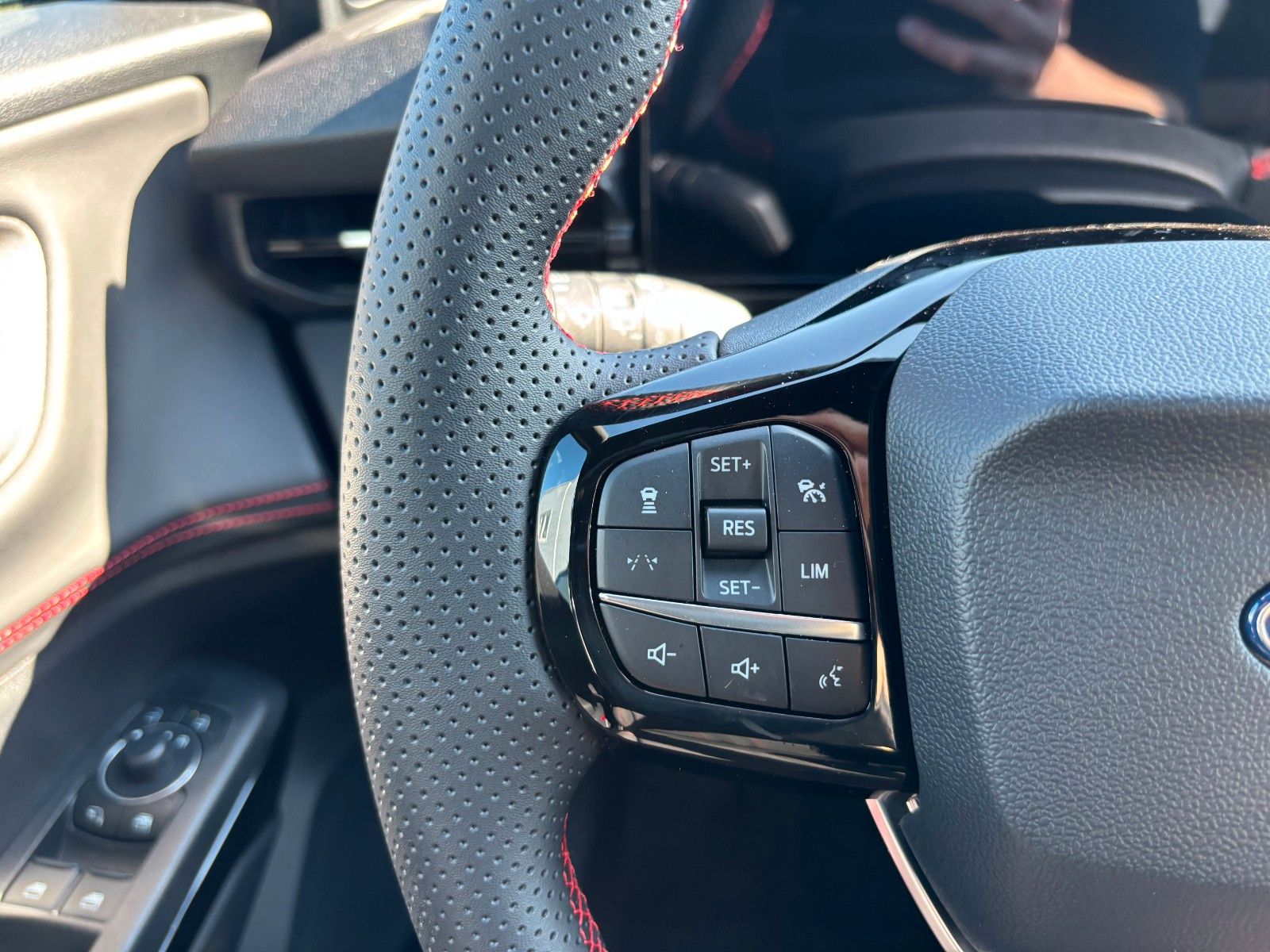Fahrzeugabbildung Ford Puma ST-Line