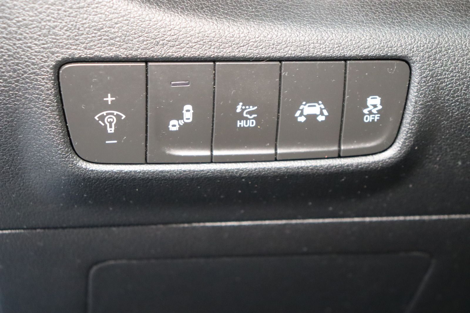 Fahrzeugabbildung Hyundai Kona Sport 4WD * HUD + RFK * LED