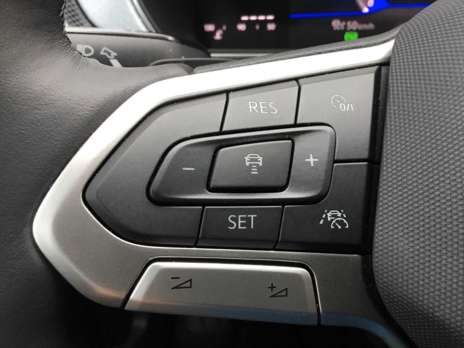 Fahrzeugabbildung Volkswagen T-Cross 1.5 TSI DSG GOAL+AHK+17"+ACC+Kamera