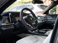 BMW 740 – 16 / 35
