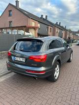 Audi Q7 3.0 TDI S-Line | 7-Sitzer | Neuer Tüv - Audi Q7 Gebrauchtwagen in Duisburg