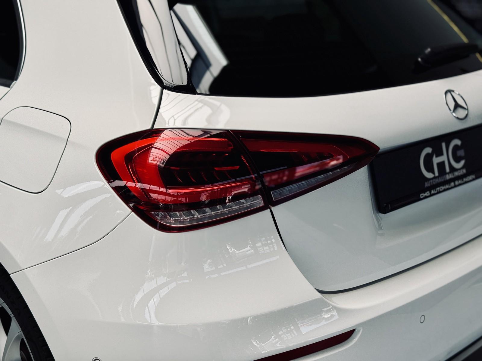 Mercedes-Benz A-Class SHZ Widescreen LED Carbon, миниатюра 11