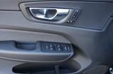 Volvo XC60 2.0 B4 D R Design*Navi*ACC*Kamera*LED* - Volvo XC60 Gebrauchtwagen in Dresden