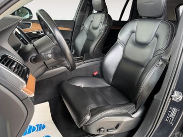Volvo XC90 - 11