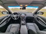 Andere Infiniti Luxus-Crossover-SUV in Vollaussta... - : Geländewagen, Luxus