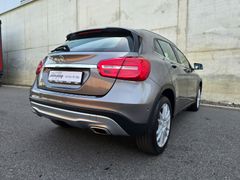 MERCEDES-BENZ GLA 200 1,6 Benzin Navi Automatik 80Tkm TÜV01/28