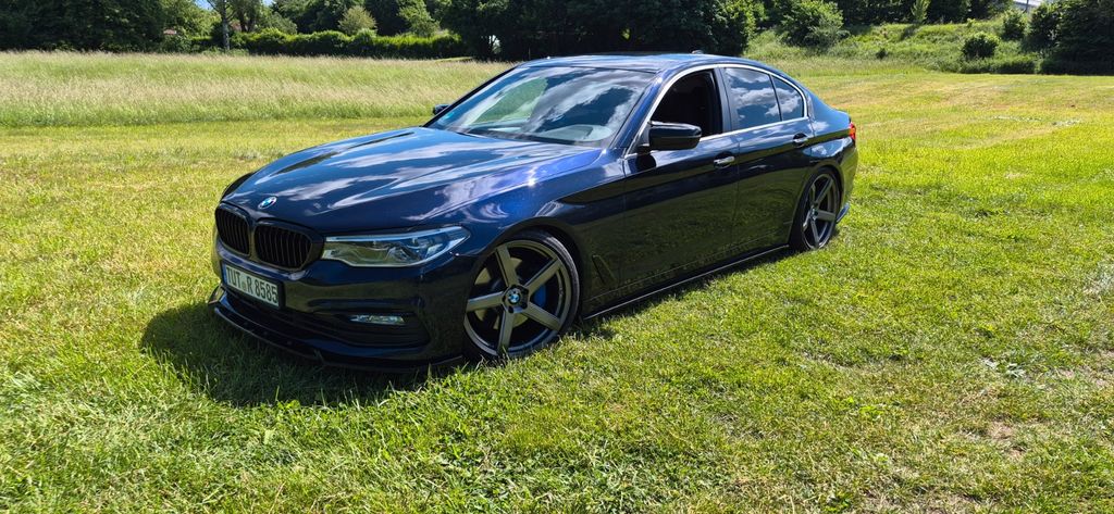 Image of BMW 530