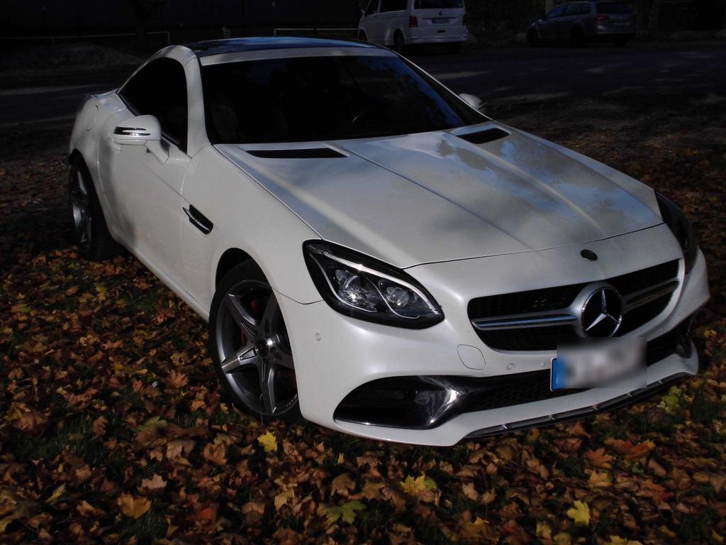 Mercedes-Benz SLC 300