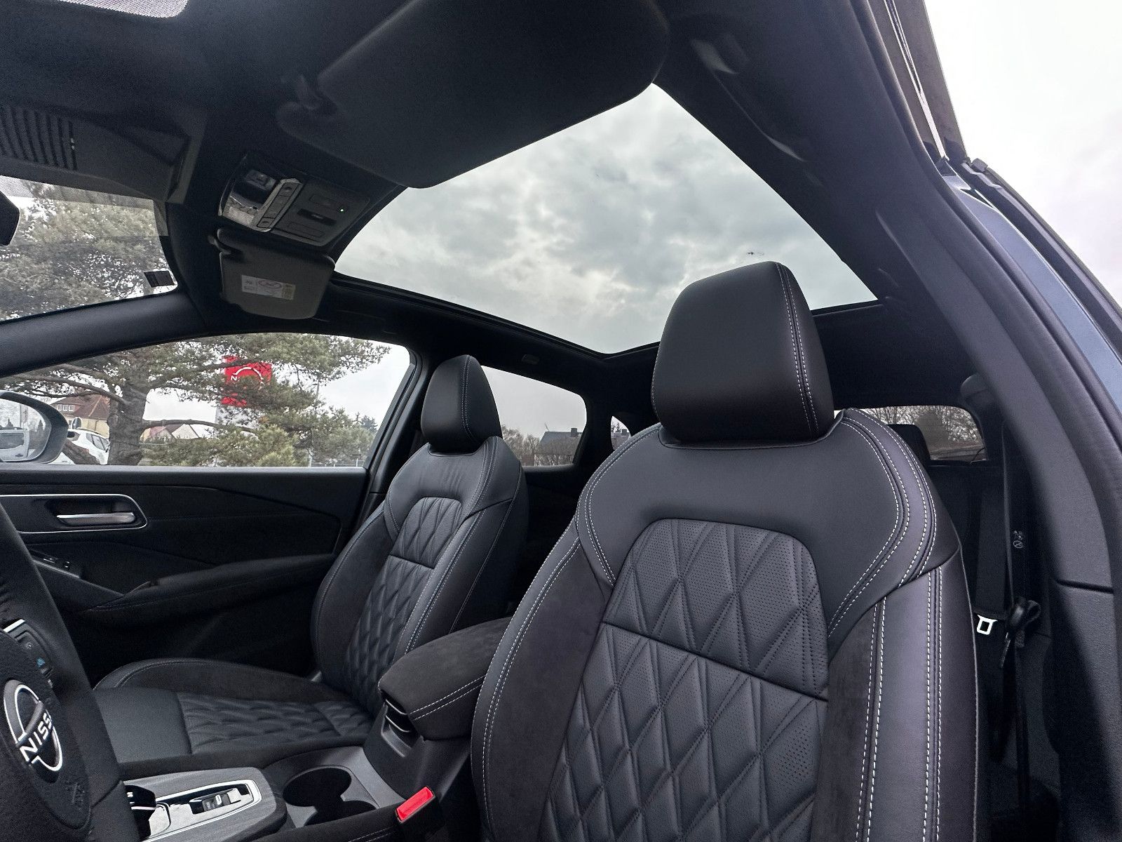 Fahrzeugabbildung Nissan Qashqai Tekna + e-Power