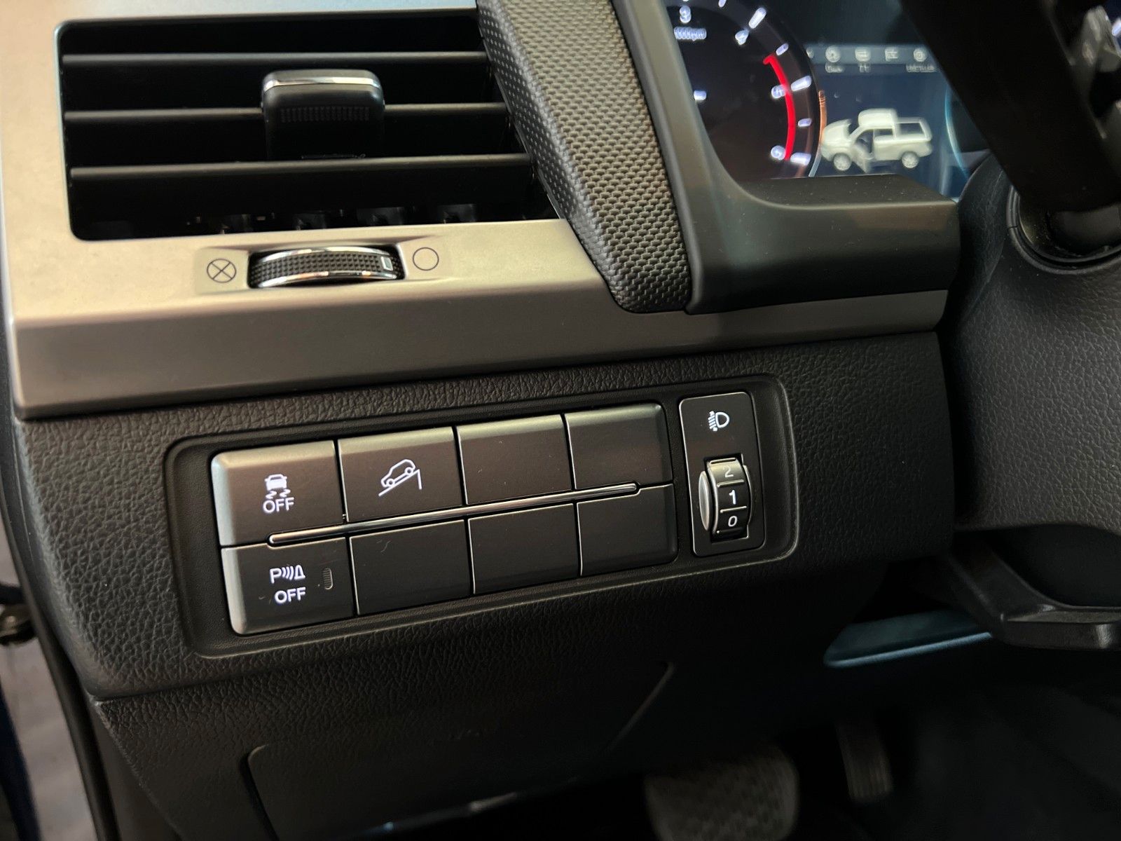 Fahrzeugabbildung Ssangyong MUSSO Sapphire 4WD AT  *AHK*Leder*Kamera*Hardtop