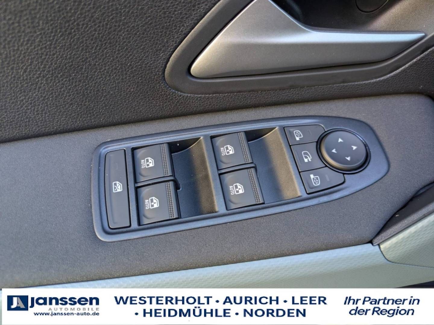 Fahrzeugabbildung Dacia Neuer Dacia Duster Extreme mild hybrid 140