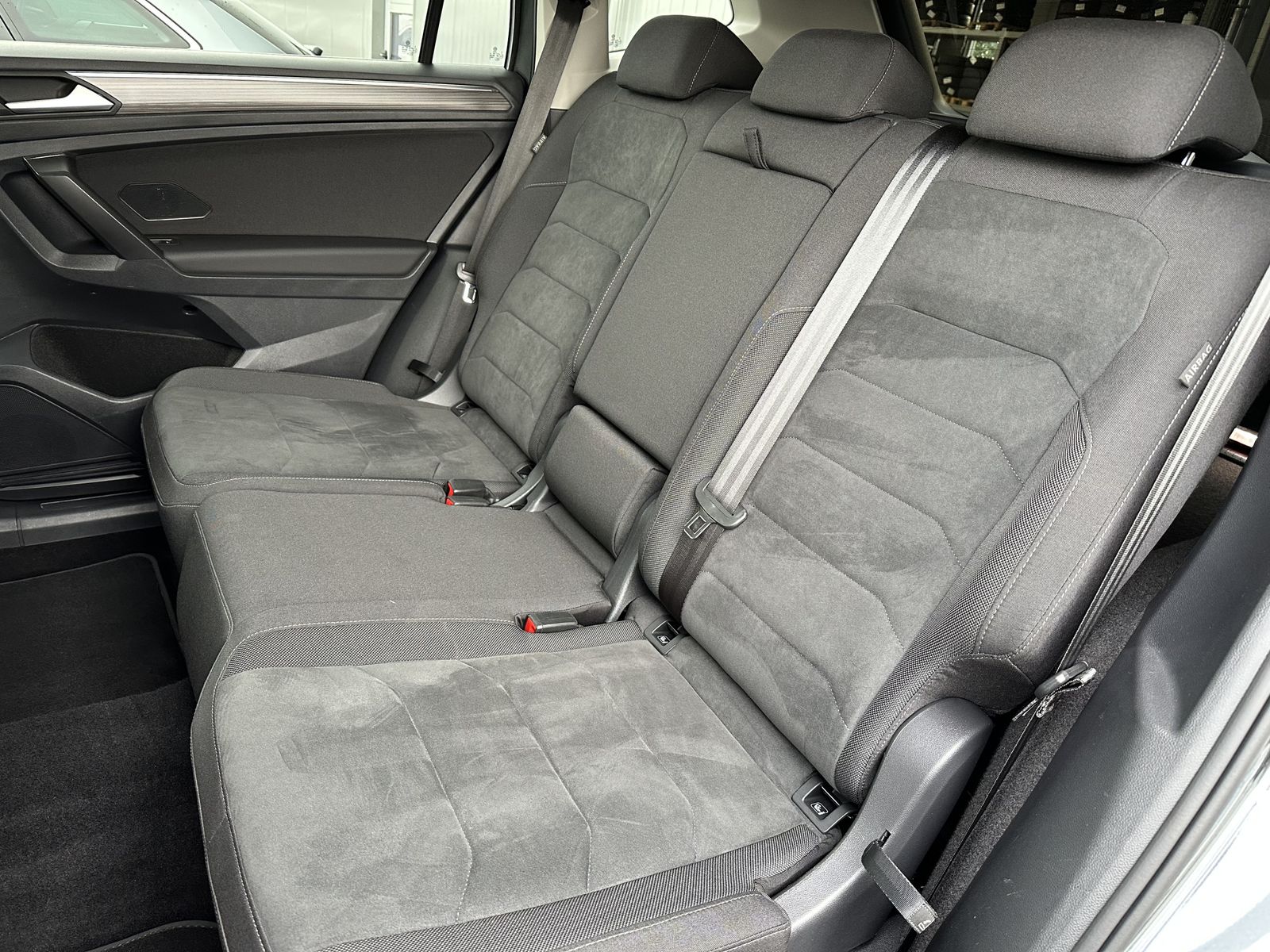 Fahrzeugabbildung Volkswagen Tiguan Allspace 4M DSG Elegance NAV+LED+HEAD-UP