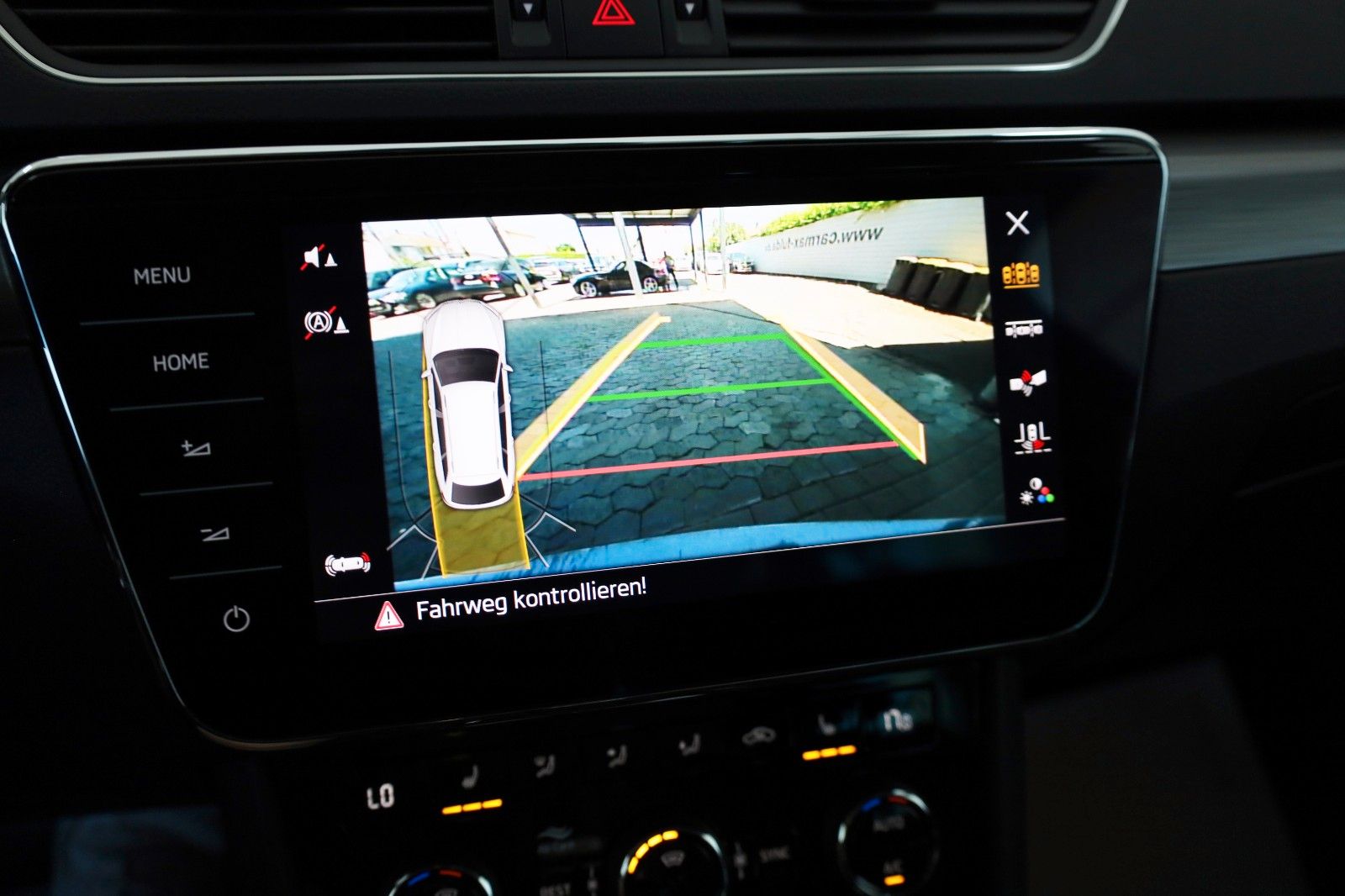 Fahrzeugabbildung SKODA Superb Combi Style Leder,Navi,LED,Memory,Virtual