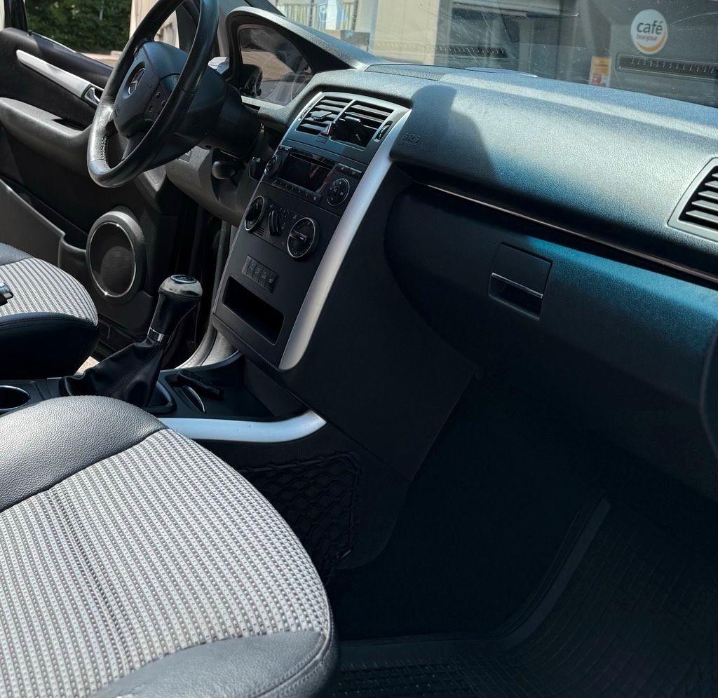 Mercedes-Benz B170 2007 — engine 116 HP (85kW)