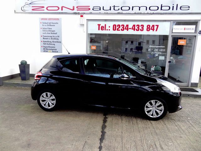 Fahrzeugabbildung Peugeot 208 + Navi ZB+Klima+BT+WR+BC