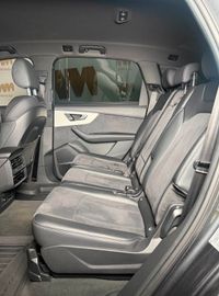 Audi Q7 - 10